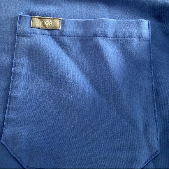 Figs Technical Collection Blue V-Neck Scrub Top with Double Pocket Sz S - Picture 2 of 5